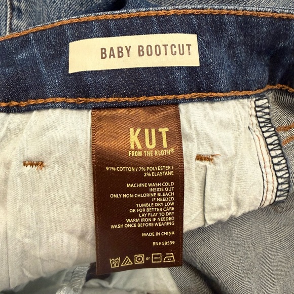 Kut from the Kloth Dark Blue Flare Jeans - Picture 6 of 6